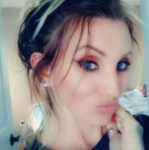 Meet your Posher, Brandi